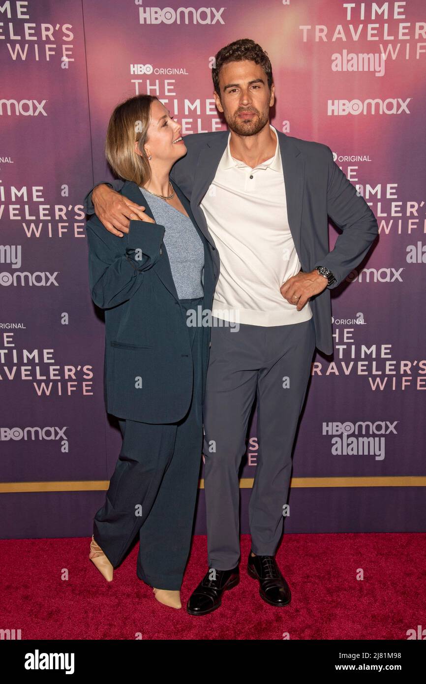 Ruth Kearney Et Theo James Rupture Theo james ruth kearney in Banque de photographies et d'images à haute  résolution - Alamy