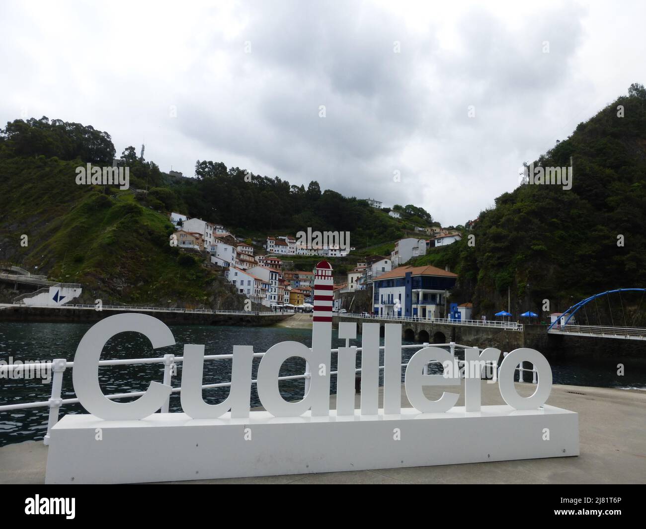 Cudillero, un village de pêcheurs sur la côte des Asturies. Espagne. Banque D'Images