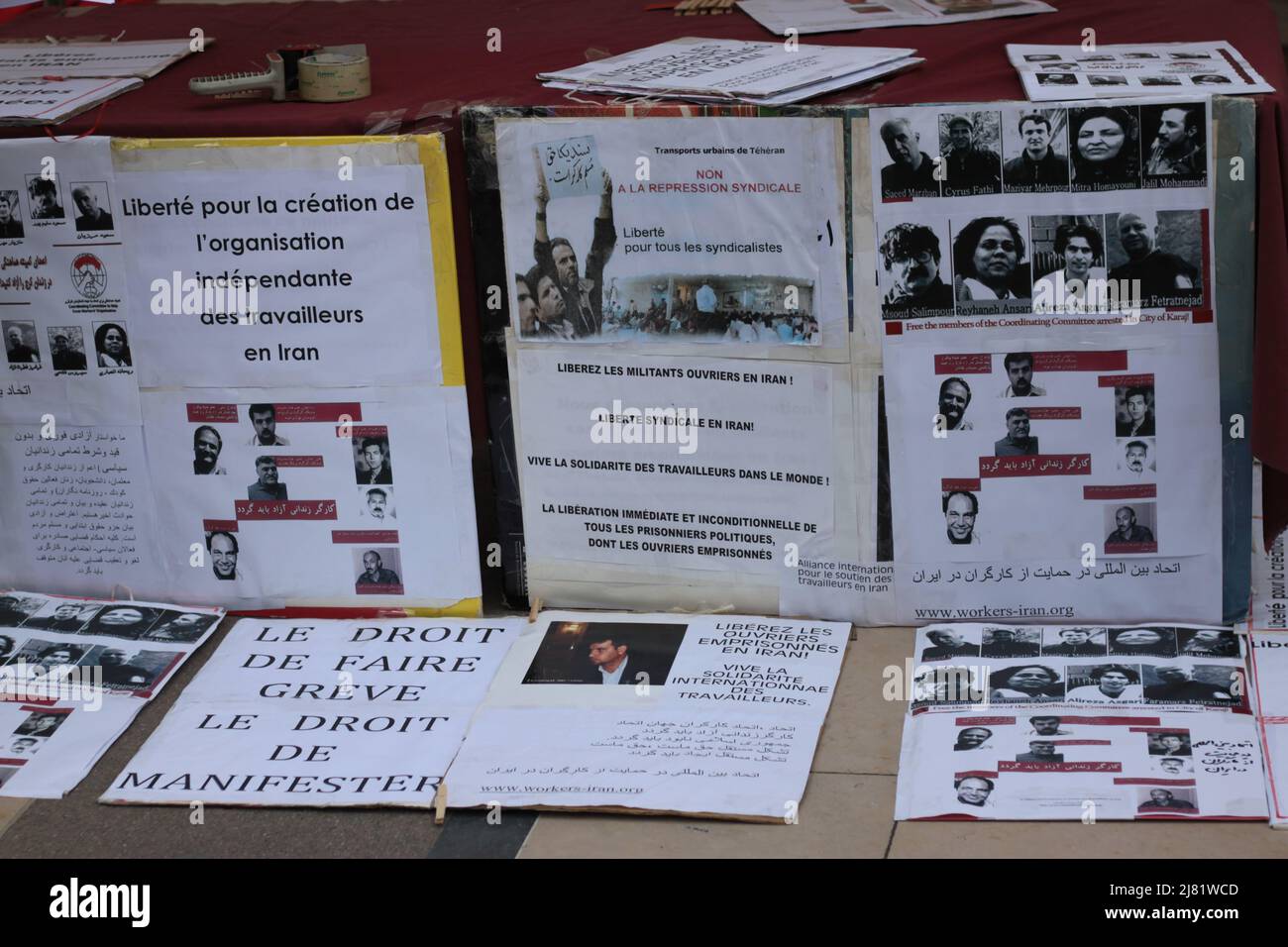 Un stand à Paris de prise aux prisonniers politiques en Iran au Trocadéro Banque D'Images