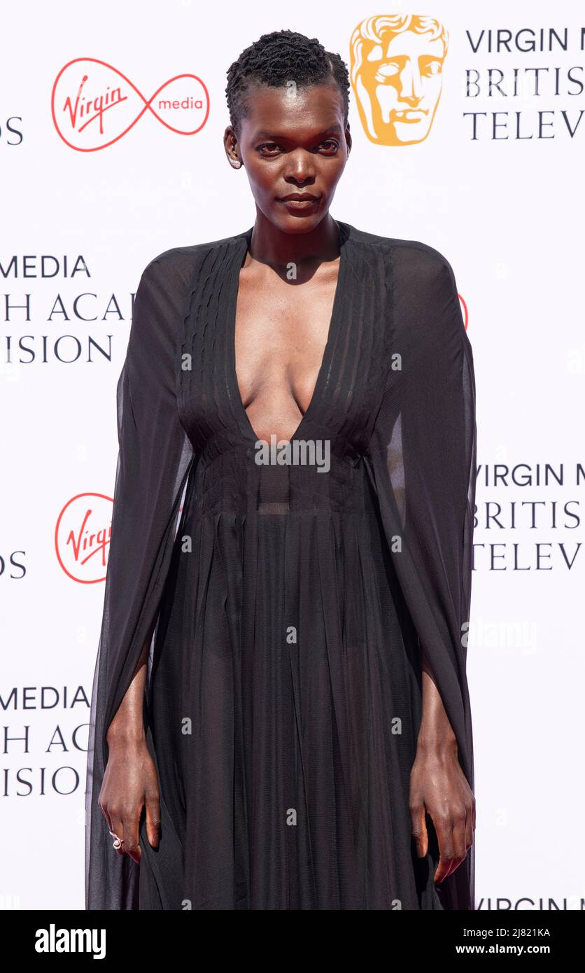 Sheila Atim participe aux Virgin Media British Academy Television Awards 2022 au Royal Festival Hall le 8 mai 2022 à Londres, en Angleterre. Banque D'Images