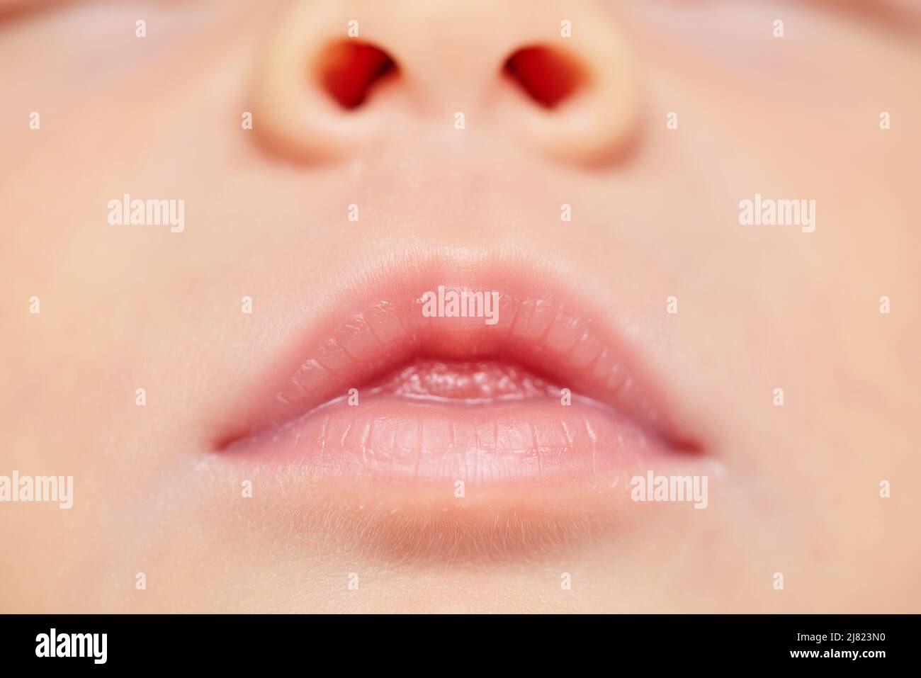 Bouche ouvert de près enfant Banque de photographies et d’images à haute résolution Alamy