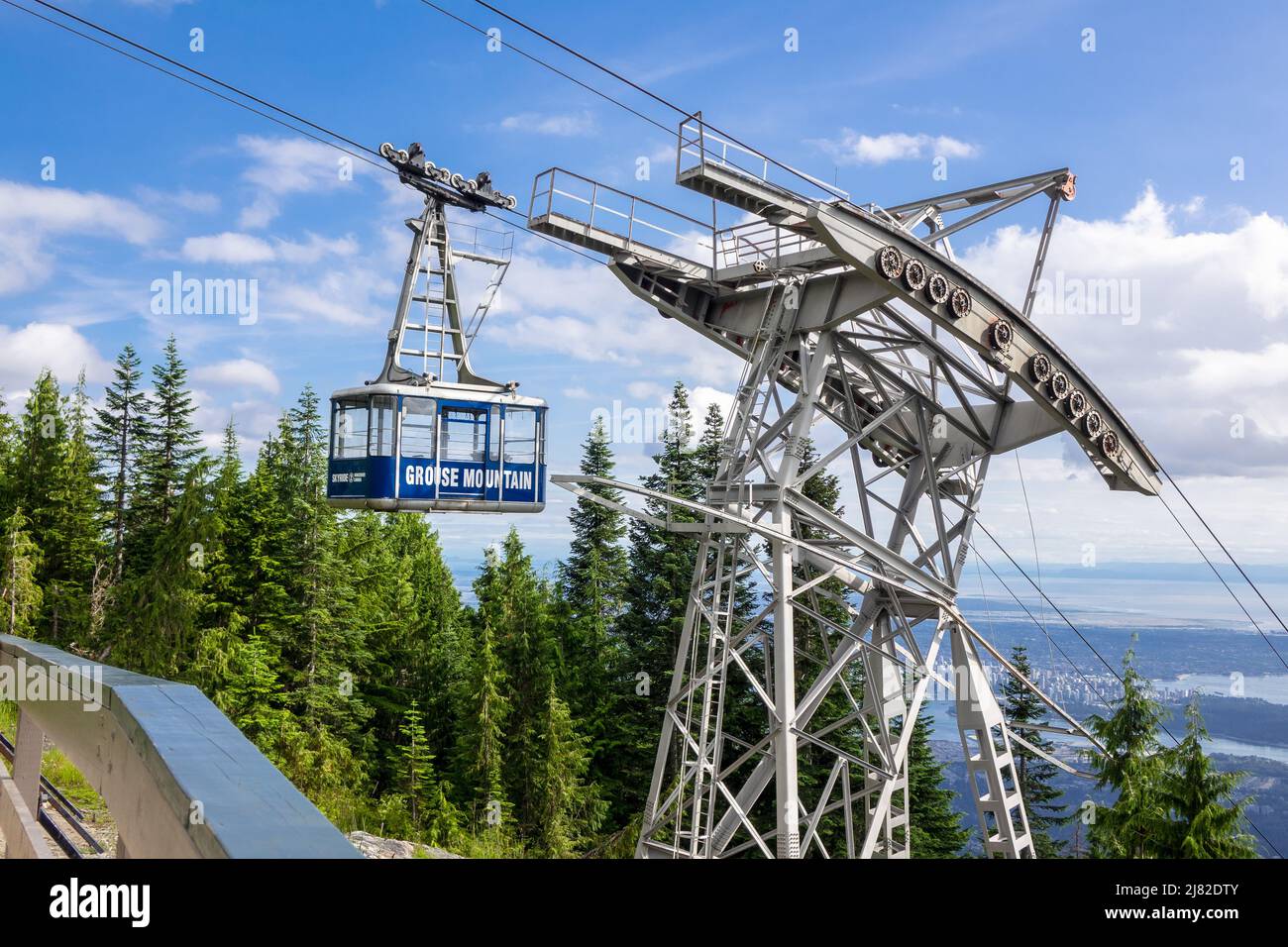 Le téléphérique du mont Grouse Skyride 2 vous emmène au sommet de la montagne North Vancouver Colombie-Britannique Canada Grouse Mountain Skyride Banque D'Images