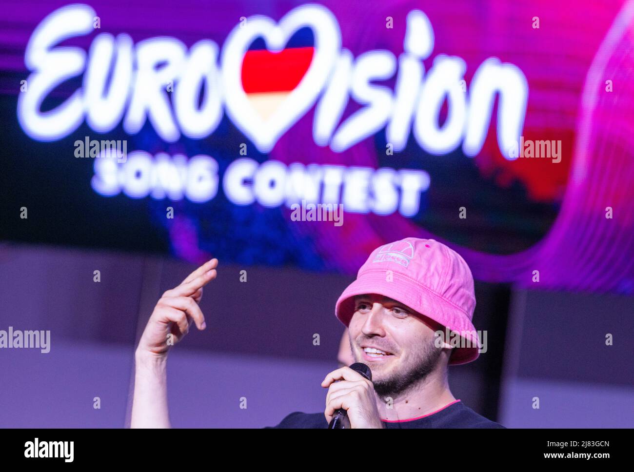 Turin, Italie. 12th mai 2022. OLEH Psjuk de l'Orchestre de Kalush d'Ukraine chante à la réception de l'Ambassade d'Allemagne avant le Concours Eurovision de la chanson (ESC). Le concours international de musique aura lieu pour 66th fois. Le 14.05.2022 aura lieu la finale du concours international, un total de 40 musiciens y ont participé. Credit: Jens Büttner/dpa/Alay Live News Banque D'Images