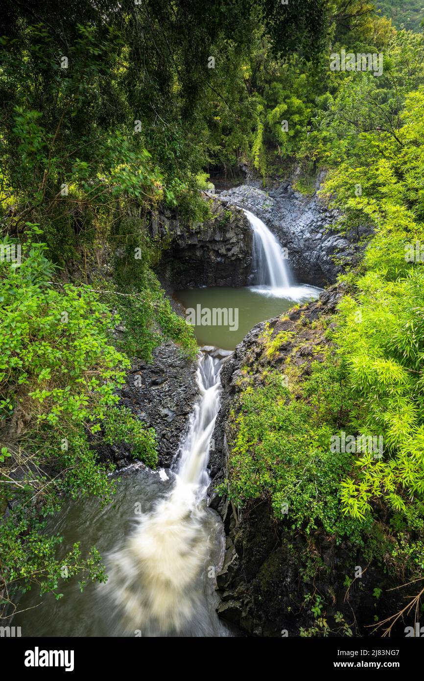 Wasserfall entlang des Pipiwai Trail, Haleakala Nationalpark, Hana, Maui, Hawaii, ÉTATS-UNIS Banque D'Images