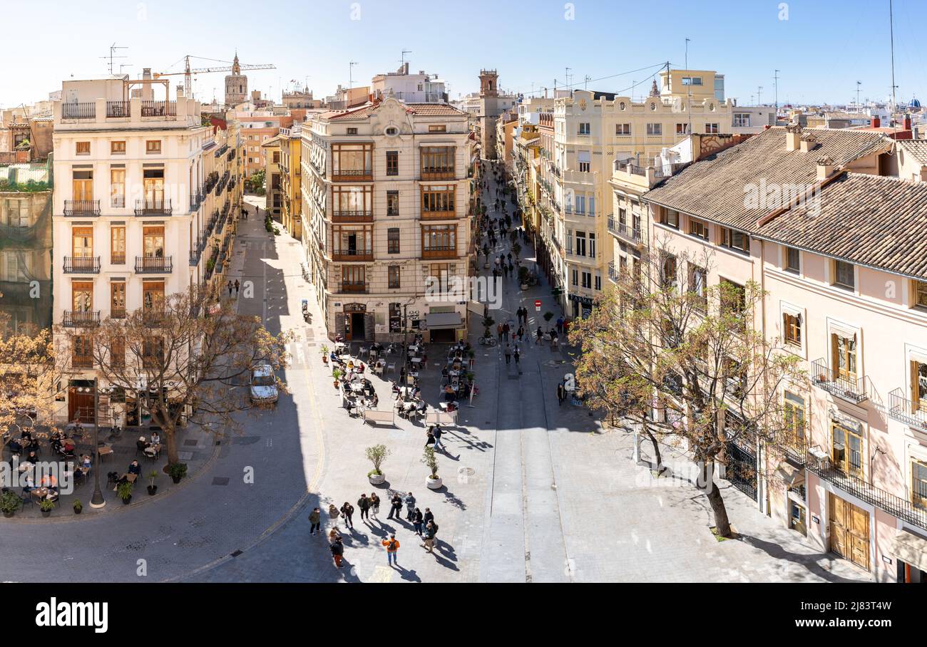 Valence, Espagne - 21 février 2021 : vue panoramique sur la Plaza de los Fueros depuis les tours Serranos. Quartier de 'El Carmen' à Valence Banque D'Images