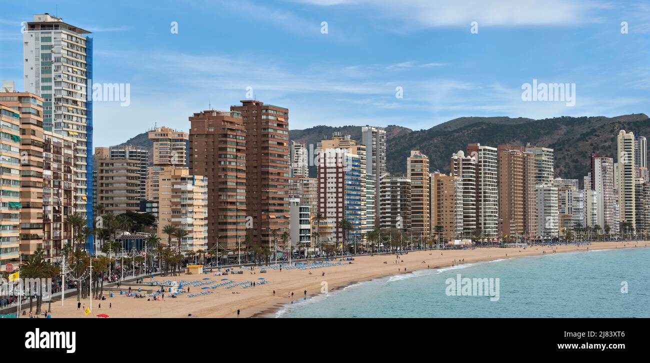 Plage de Levante en hiver, Benidorm, Costa Blanca, Espagne, Europe Banque D'Images