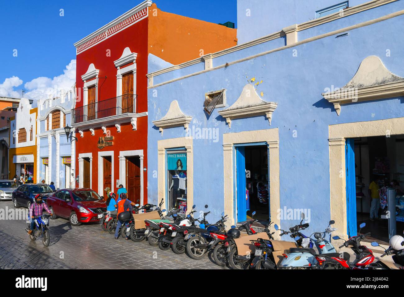 Architecture coloniale à l'intérieur de la ville historique forte de Campeche, Mexique Banque D'Images