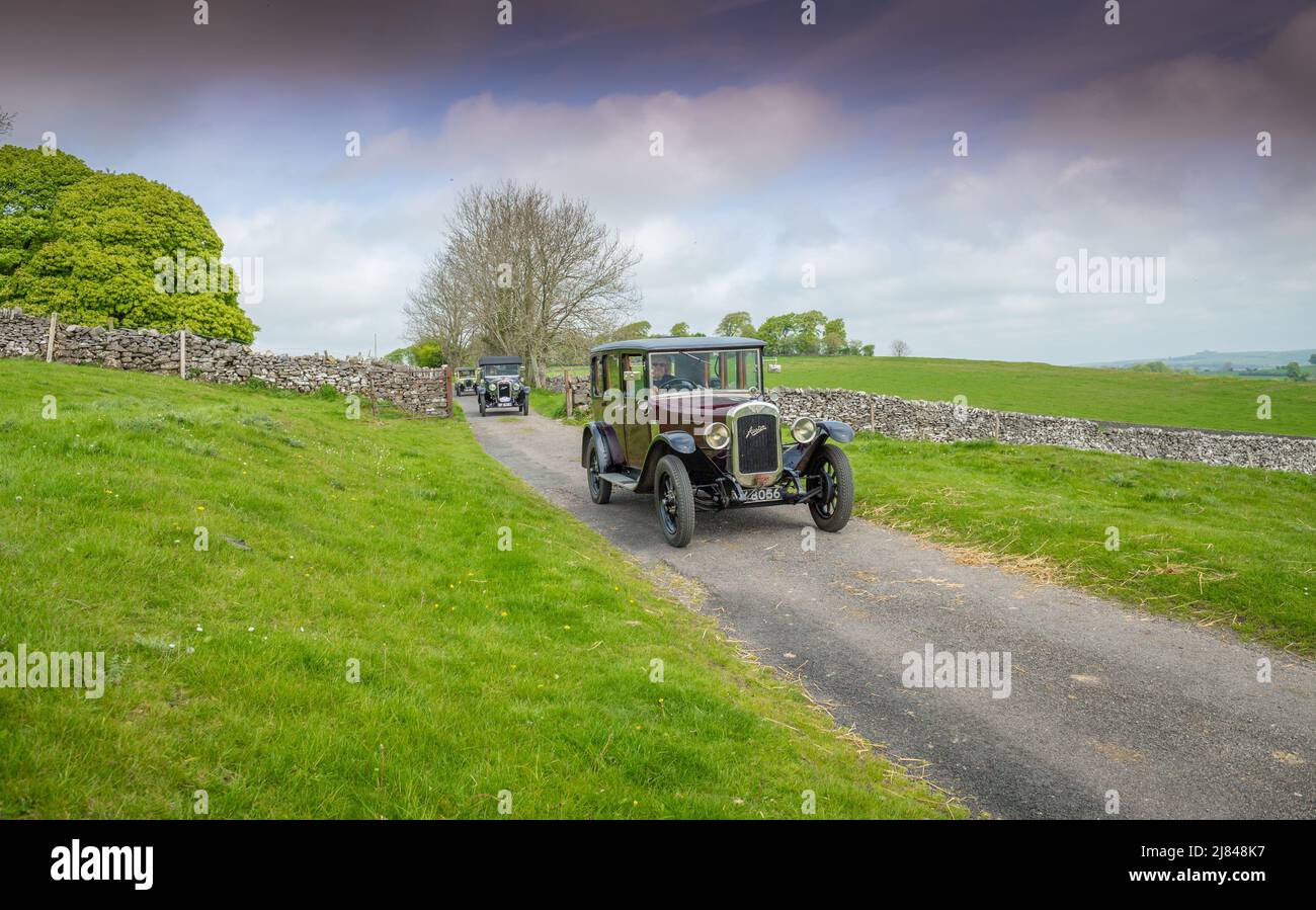 Les membres du club automobile d’Austin avant la guerre 7 qui participent à la tournée « Century of Sevens Celebration » autour des Dales du Derbyshire. Banque D'Images