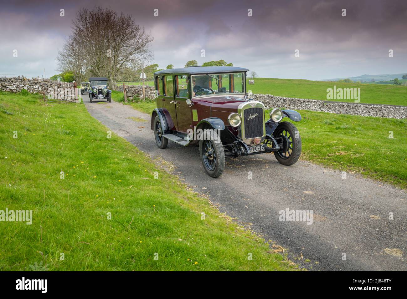 Les membres du club automobile d’Austin avant la guerre 7 qui participent à la tournée « Century of Sevens Celebration » autour des Dales du Derbyshire. Banque D'Images