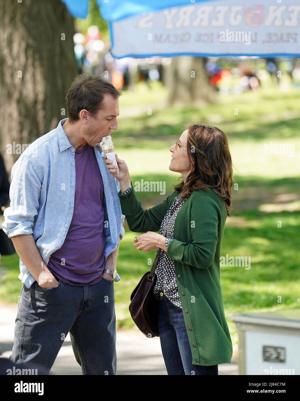 New York, NY, États-Unis. 10th mai 2022. Tobias Menzies, Julia Louis-Dreyfus sur place pour LE tournage DE BETH ET DON Movie sur place, New York, NY 10 mai 2022. Crédit : Kristin Callahan/Everett Collection/Alay Live News Banque D'Images