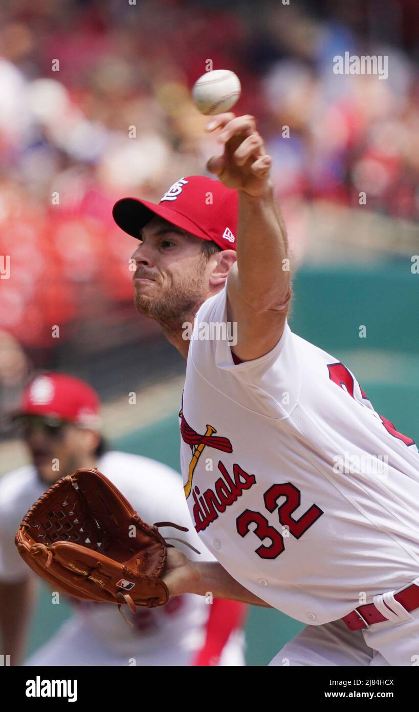 St. Louis, États-Unis. 12th mai 2022. Le pichet de départ des Cardinals de St. Louis Steven Matz livre un terrain aux Orioles de Baltimore lors du premier repas au stade Busch de St. Louis le jeudi 12 mai 2022. Photo par Bill Greenblatt/UPI crédit: UPI/Alay Live News Banque D'Images