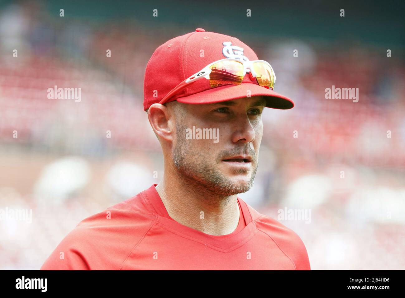 St. Louis, États-Unis. 12th mai 2022. L'entraîneur de banc des Cardinals de St. Louis Skip Schumaker revient au dugout après un échange de cartes avec les Orioles de Baltimore au stade Busch de St. Louis le jeudi 12 mai 2022. Photo par Bill Greenblatt/UPI crédit: UPI/Alay Live News Banque D'Images