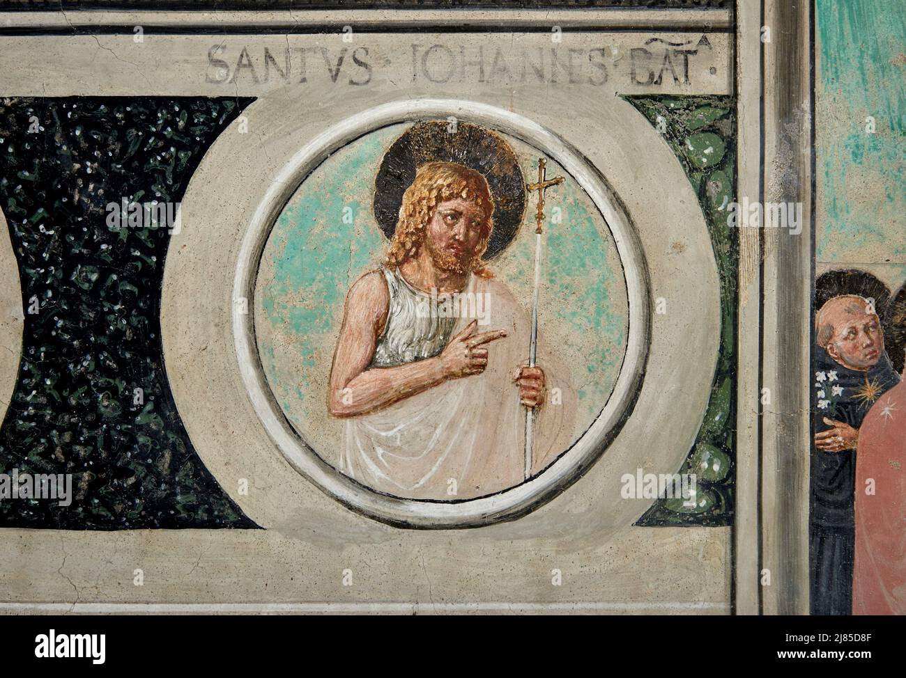 S. Giovanni Battista , Particolare della predella di “San Sebastiano protegge il popolo di San Gimignano” - affresco - Benozzo Gozzoli - 1464 - San Banque D'Images