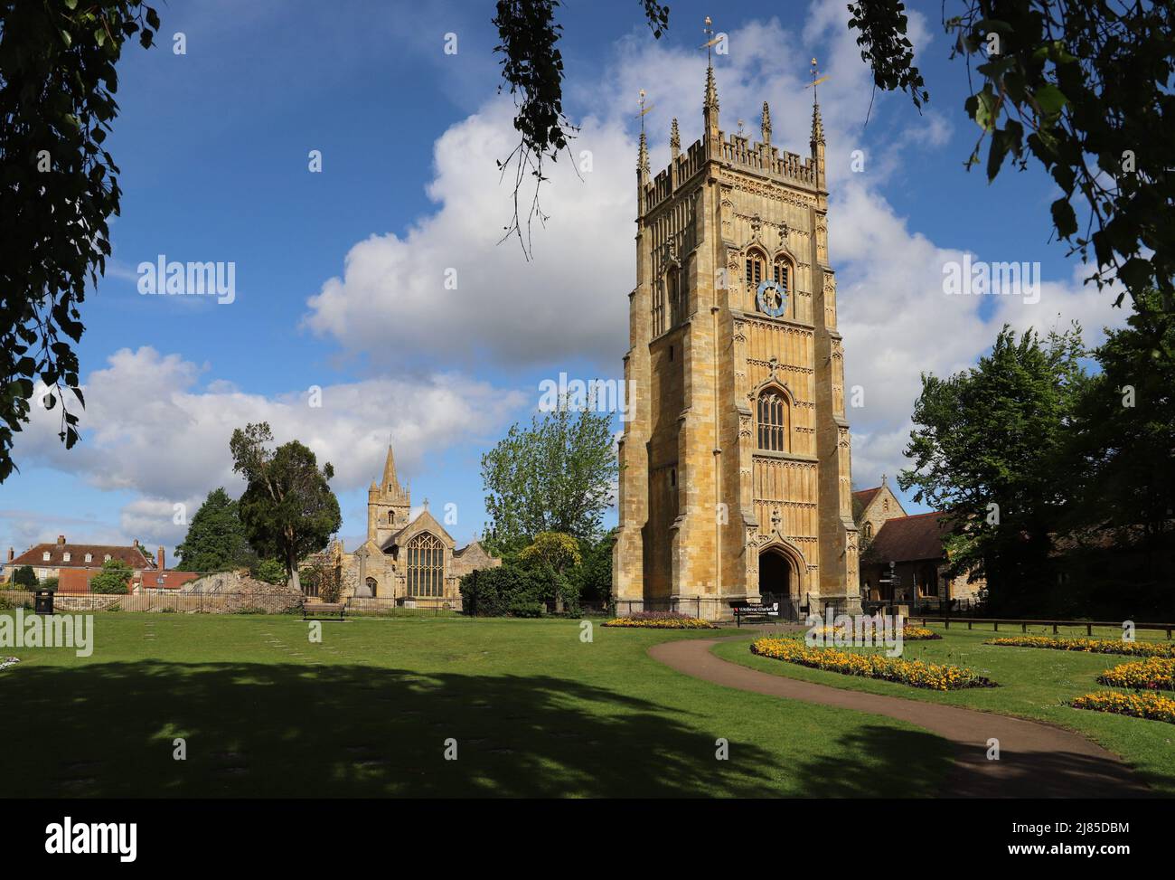 La tour du clocher de l'abbaye d'Evesham, construite entre 1531 et 1539 la seule partie restante de l'abbaye dissoute en 1539, et l'église Saint-Laurent Banque D'Images