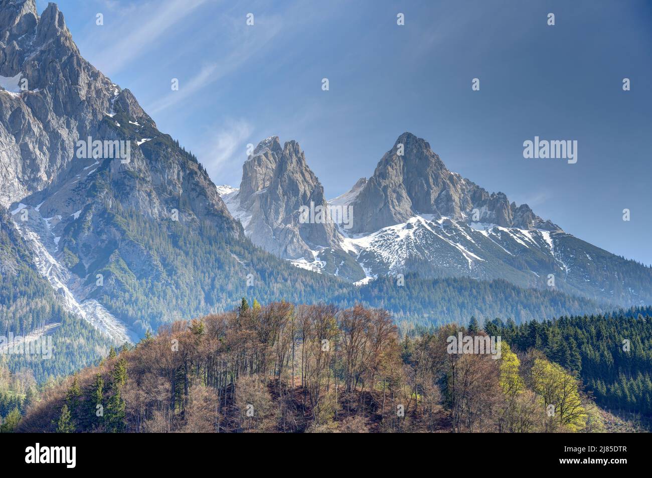 Alpes autrichiennes près du château Hohenwerfen Banque D'Images