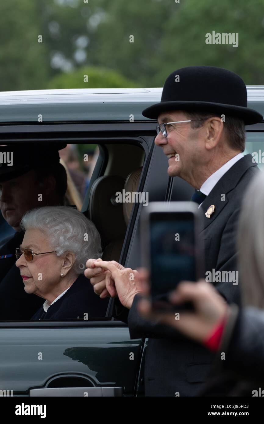 Windsor, Berkshire, Royaume-Uni. 13th mai 2022. Sa Majesté la Reine a assisté au Royal Windsor Horse Show ce matin et a regardé ses chevaux en compétition pendant qu'elle s'asseyait dans le confort de sa voiture. Crédit : Maureen McLean/Alay Live News Banque D'Images