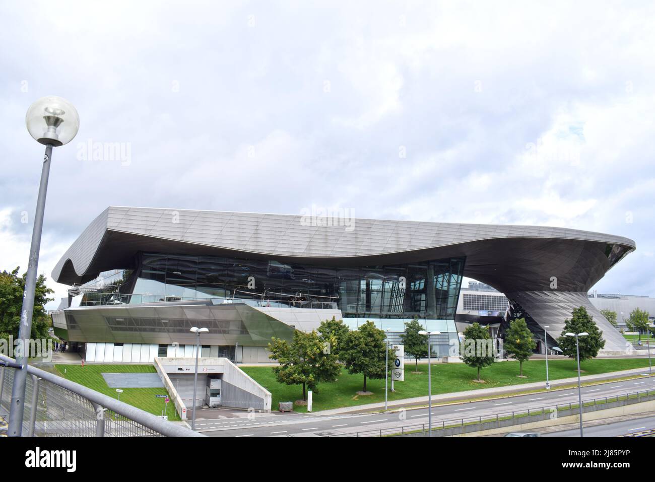 Vue sur BMW Welt à Munich, Bavière, Allemagne Banque D'Images