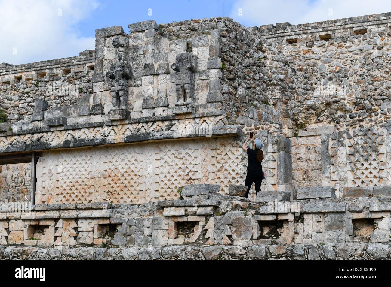 Tourisme prendre des photos des ruines mayas de Kabah, Yucatan, Mexique Banque D'Images