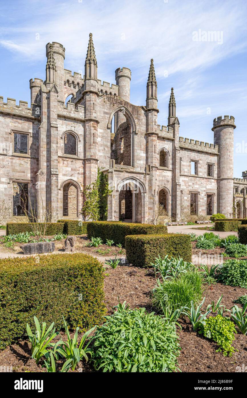 Château de Lowther dans le parc national de English Lake District près de Penrith, Cumbria, Angleterre Banque D'Images