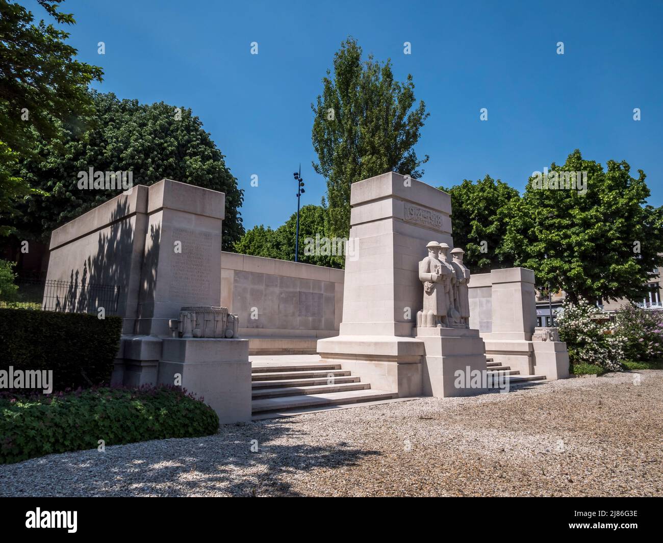 C'est le Mémorial des Soissons de la première Guerre mondiale du CWGC, dans la ville française de Soissons, dédié à ces militaires KIA pendant la bataille de Soissons en juillet 1918 Banque D'Images