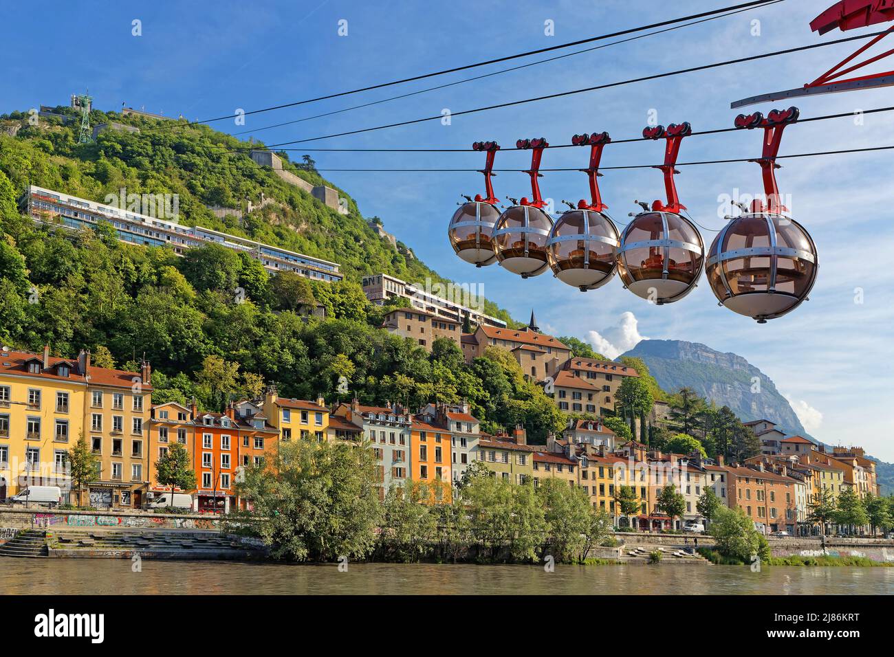 Téléphérique de grenoble bastille Banque de photographies et d’images à haute résolution Page