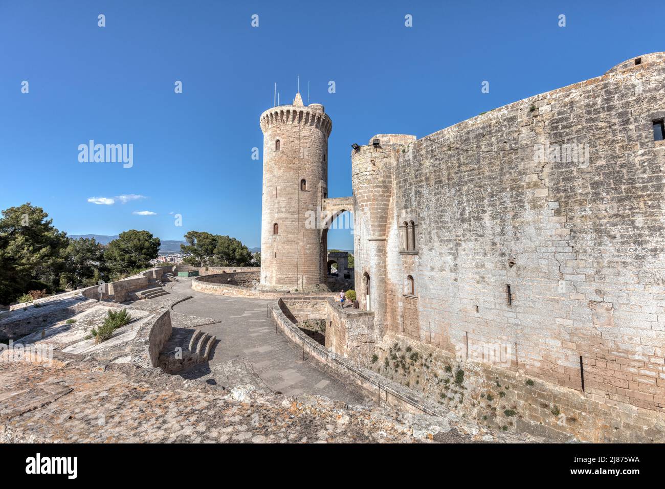 Château Bellver (Castell de Bellver) Tour Torre de Homenaje partie du château gothique du début du 14th siècle dominant la ville de Palma, Majorque Banque D'Images