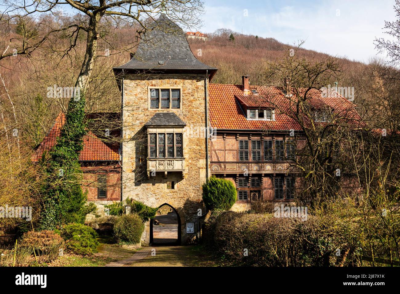 Le pittoresque château de Schaumburg est situé sur les collines Weser, près de la ville de Rinteln, surplombant la Weserbergland, en Allemagne Banque D'Images