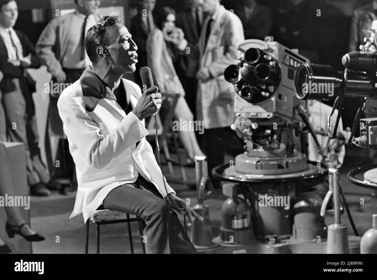 LEE DORSEY (1924-1986) chanteur afro-américain sur une émission télévisée britannique en octobre 1966. Photo : Tony Gale Banque D'Images