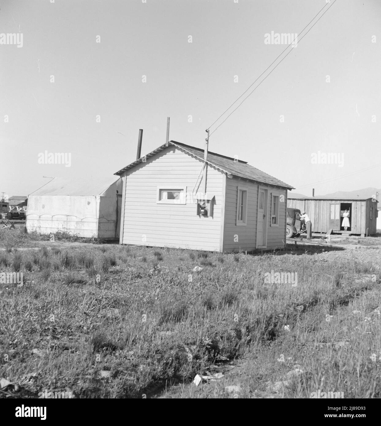 Logement pour une installation en croissance rapide de travailleurs de la laitue en périphérie de la ville. Salinas, Californie. Banque D'Images