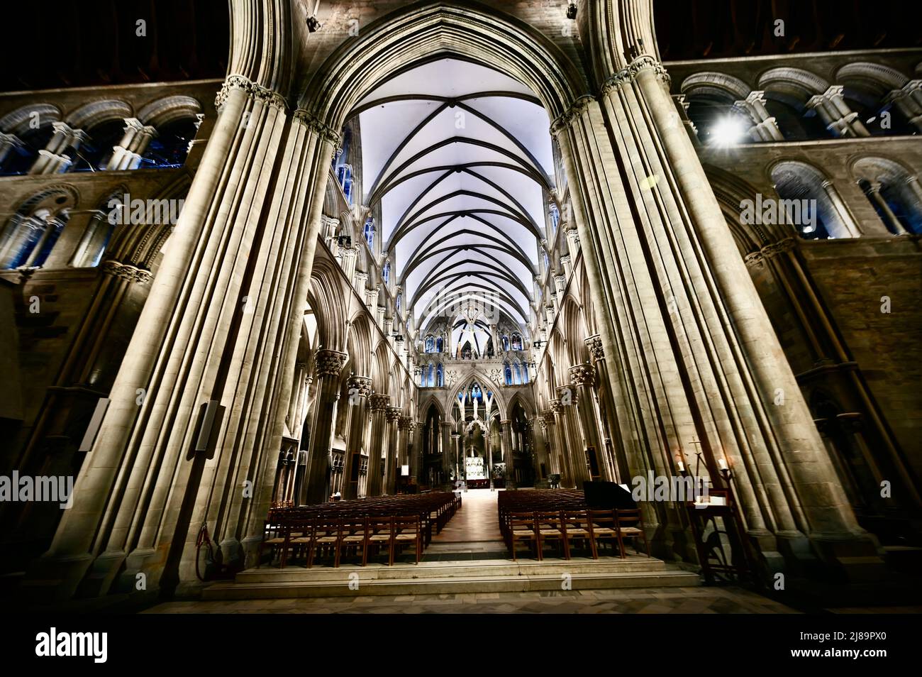 Die gotische Kathedrale, der Nidorosdom in Trondheim, von Innen Banque D'Images