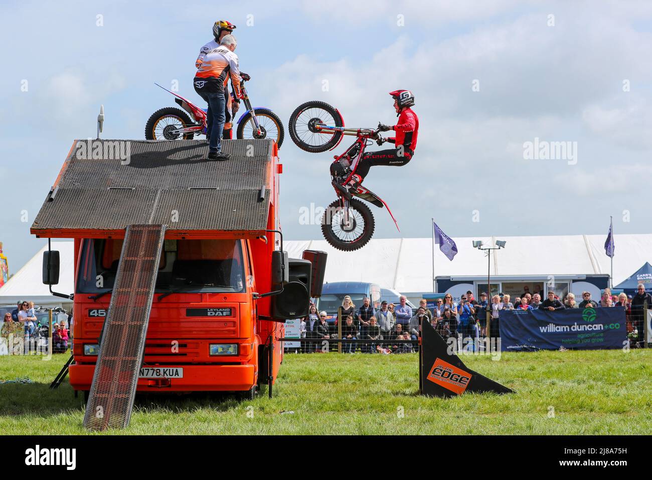 Ayr, Royaume-Uni. 14th mai 2022. Après un écart de 2 ans en raison de la réglementation de Covid, Ayr County Show est retourné à Ayr Racecourse avec des expositions, des expositions et des compétitions couvrant tous les aspects de la vie agricole et rurale ainsi que des défis sportifs dans 'Tug o' War' pour les équipes hommes et femmes. L'événement, considéré comme l'un des plus grands du genre en Écosse, a attiré des milliers de spectateurs qui ont apprécié le temps chaud et ensoleillé. Crédit : Findlay/Alay Live News Banque D'Images