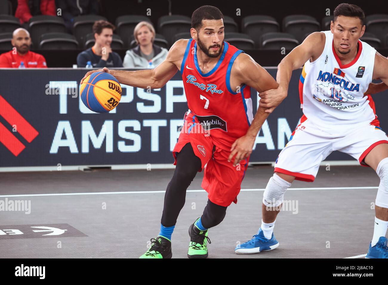 Amsterdam, pays-Bas, le 20 juin 2019: Josue Erazo, joueur de basket-ball portoricain, en action pendant la coupe du monde 3x3 de basket-ball Banque D'Images