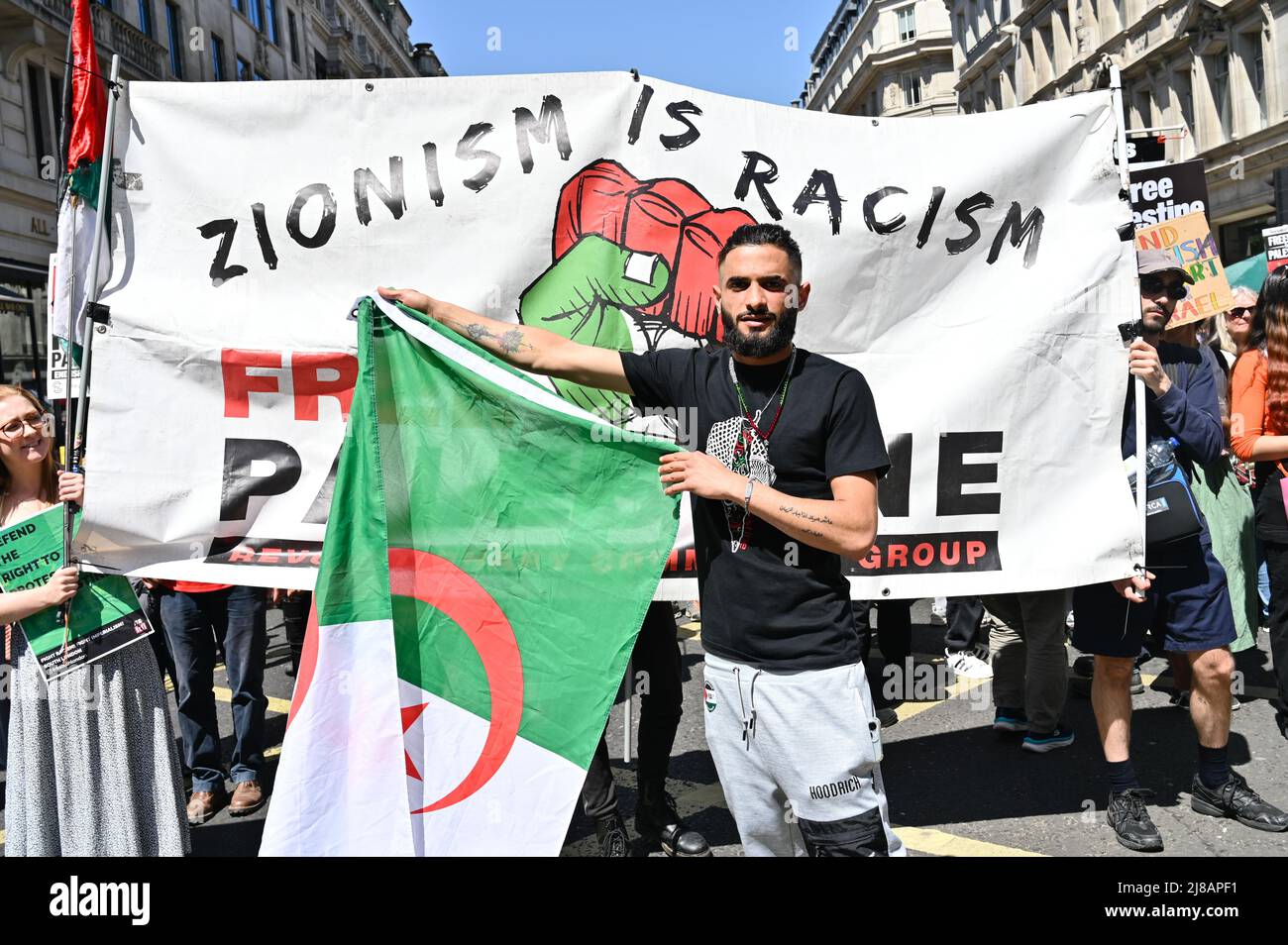 La création britannique de la criminalisation Balfour le peuple palestinien. Des milliers de mars contre 74 ans de Nakba. Nous nous opposons à la Palestine et à l'apartheid!. Justice pour #Shireen, l'assassinat par Israël du correspondant d'Aljazeera Shireen Abu Akleh à Jénine tué par des soldats israéliens à la BBC, Londres, Royaume-Uni. - 14 mai 2022. Banque D'Images