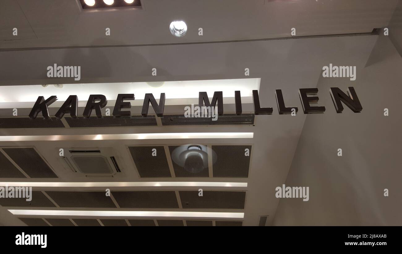 Affiche de la boutique de vêtements pour femme Karen Millen Banque D'Images