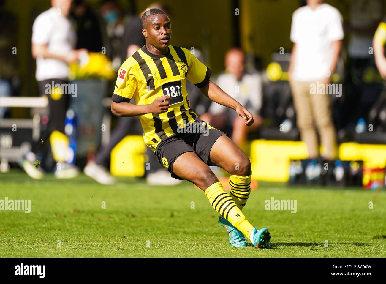 DORTMUND, ALLEMAGNE - MAI 14 : Youssoufa Moukoko de Borussia Dortmund pendant le 1. Match de Bundesliga entre Borussia Dortmund et Hertha BSC au signal Iduna Park le 14 mai 2022 à Dortmund, Allemagne (photo de Joris Verwijst/Orange Pictures) Banque D'Images