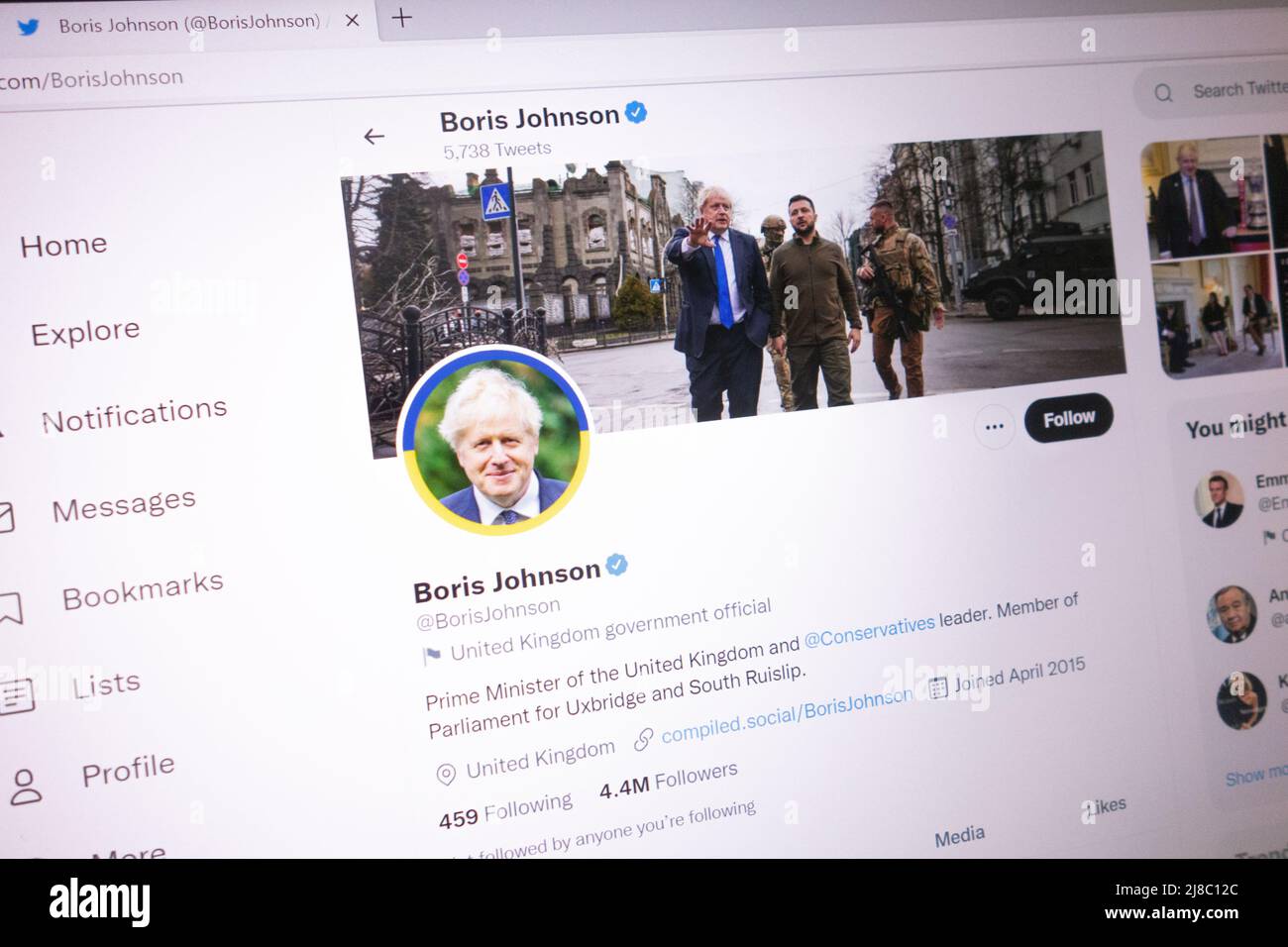 KONSKIE, POLOGNE - 14 mai 2022 : compte Twitter officiel de Boris Johnson affiché sur l'écran de l'ordinateur portable Banque D'Images