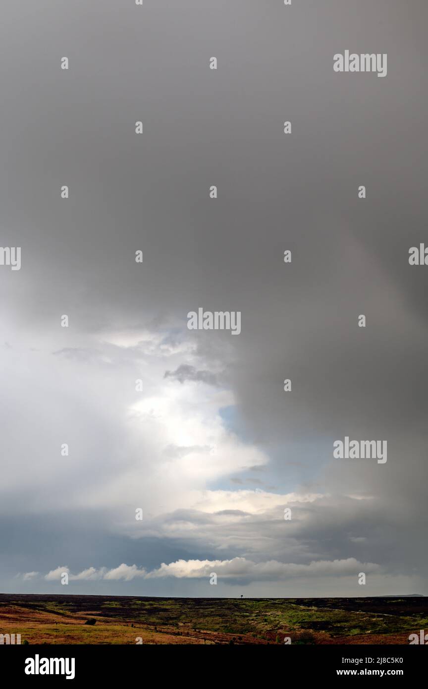 SkyScape au-dessus de Wheeldale dans le parc national de North York Moors Banque D'Images