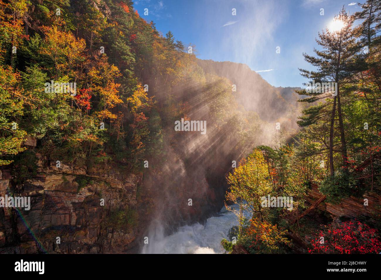 Tallulah Falls, New York, USA surplombant les gorges de Tallulah dans la saison d'automne. Banque D'Images