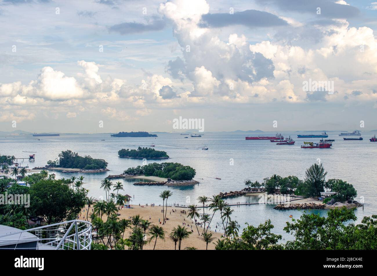 Plage de Siloso sur l'île de Sentosa, Singapour. Vue sur les petits lagons de la plage de Siloso Banque D'Images