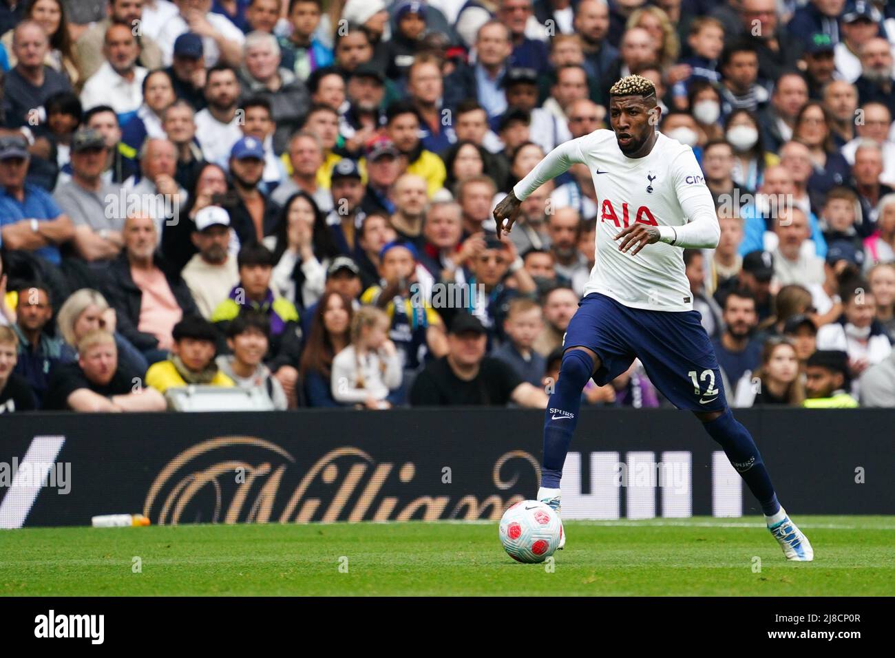 Londres, Royaume-Uni, 15th mai 2022. Emerson Royal de Tottenham Hotspur lors du match de la Premier League entre Tottenham Hotspur et Burnley au stade Tottenham Hotspur, Londres, Angleterre, le 15 mai 2022. Photo de Scott Boulton. Utilisation éditoriale uniquement, licence requise pour une utilisation commerciale. Aucune utilisation dans les Paris, les jeux ou les publications d'un seul club/ligue/joueur. Crédit : UK Sports pics Ltd/Alay Live News Banque D'Images