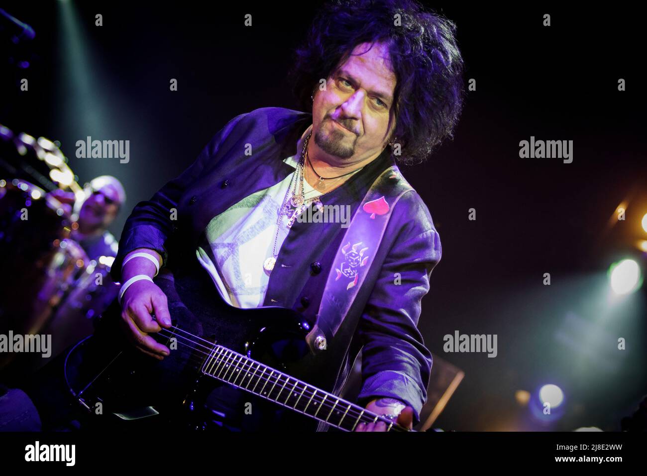 ZAGREB, CROATIE - 09 MARS 2018 : groupe de rock américain Toto sur 40 voyages autour du Sun Tour. Steve Lukather, guitariste du groupe de rock Toto Banque D'Images