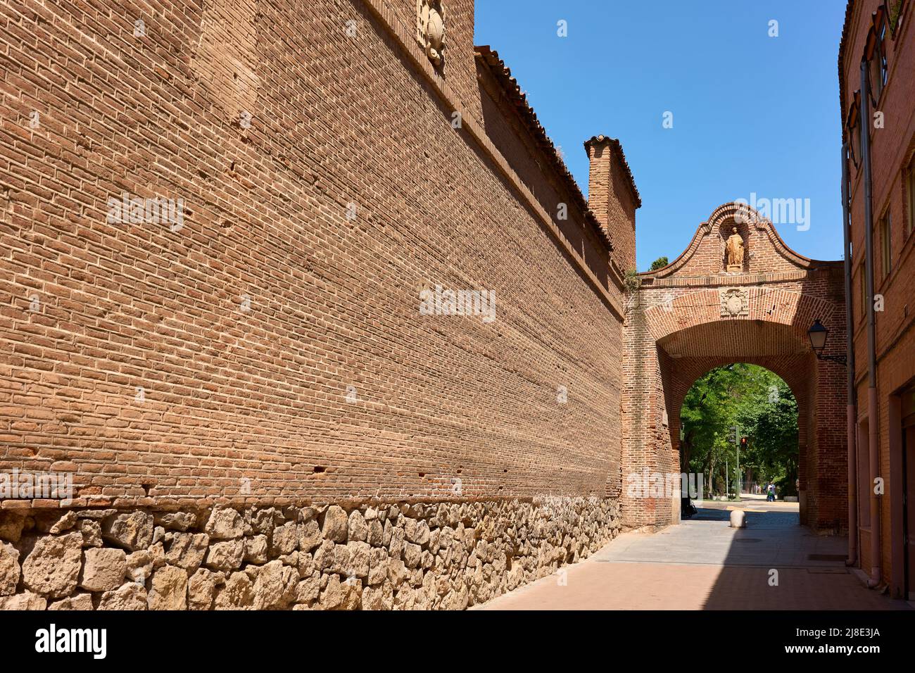 Arche de San Bernardo. Alcala de Henares, région de Madrid, Espagne. Banque D'Images