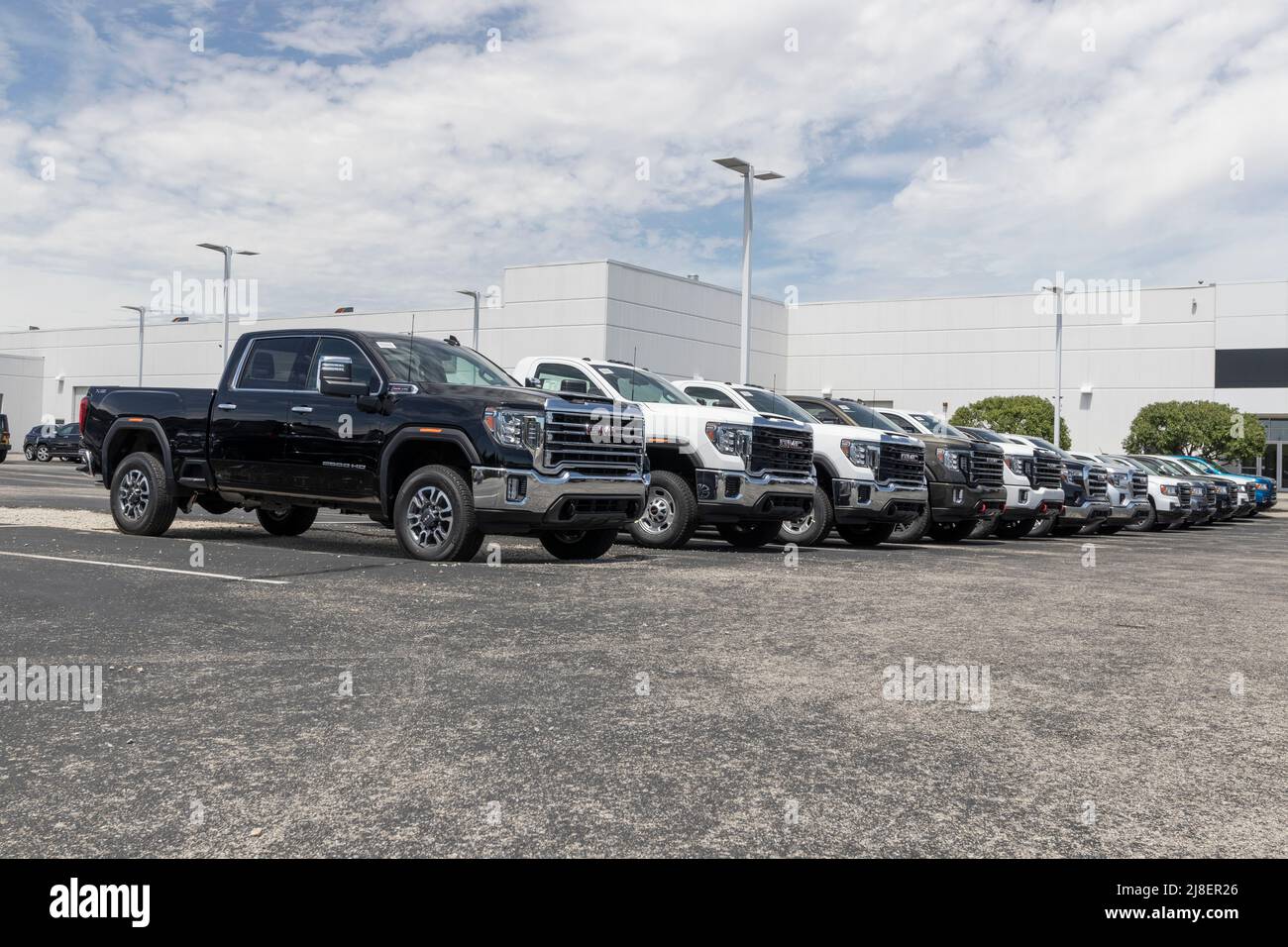 Pêcheurs - Circa mai 2022 : présentation du Sierra 2500HD de GMC dans un établissement concessionnaire. GMC propose le Sierra 2500 HD en version urbaine, tout-terrain et commerciale. Banque D'Images