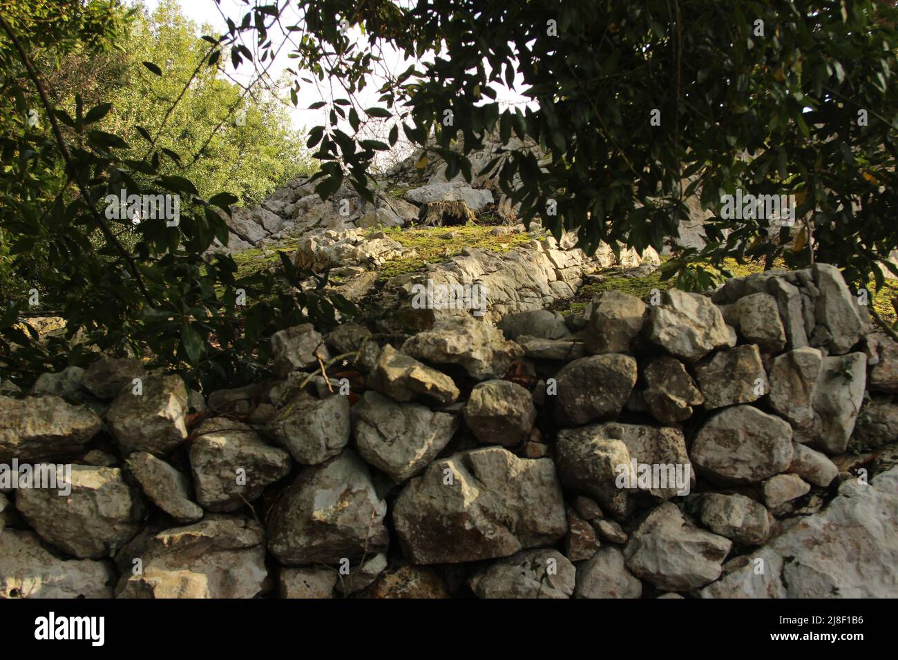 Murs en pierre et détails du Camino de Santiago (chemin de St James, Espagne) Banque D'Images