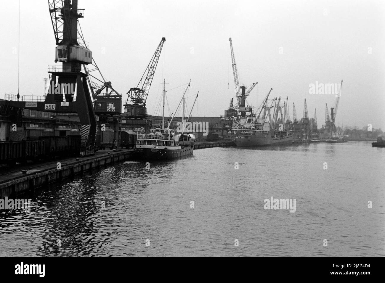 Port de Nowy à Danzig, Woiwodschaft Pommern, 1967. Port de Nowy à Gdansk, Voivodeship de Poméranie, 1967. Banque D'Images