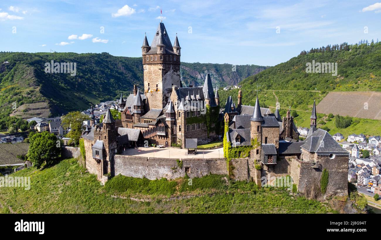 Château de Cochem ou Reichsburg Cochem, Cochem, vallée de la Moselle, Allemagne Banque D'Images