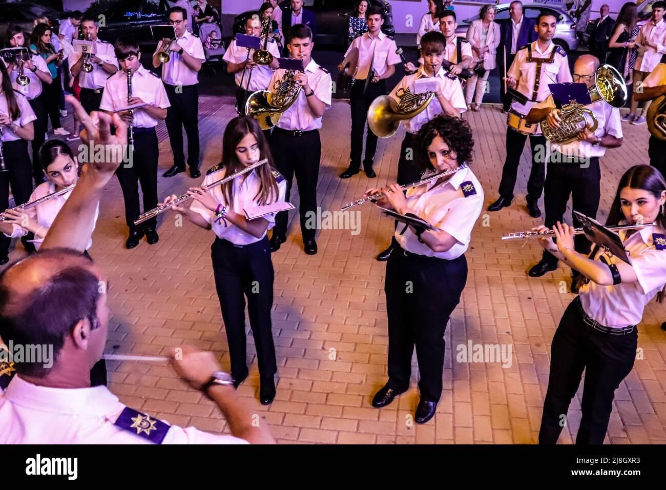 Carmona, Espagne - 11 mai 2022 le groupe musical joue à la Feria de ...