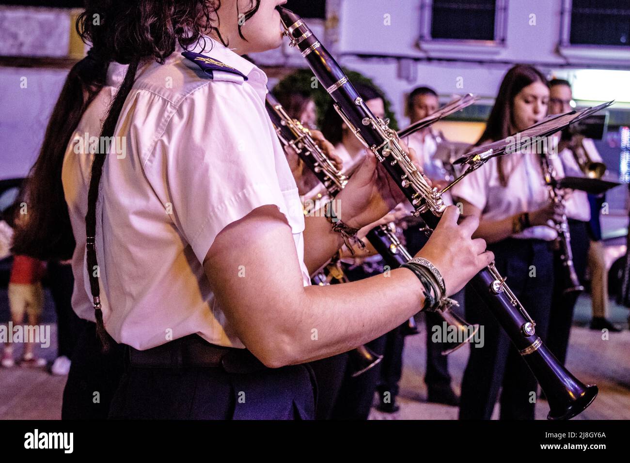 Carmona, Espagne - 11 mai 2022 le groupe musical joue à la Feria de ...