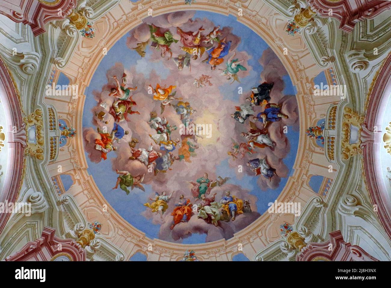 Magnifique et artistique plafond fresque de la bibliothèque d'Admont, Styrie, Autriche Banque D'Images Magnifique et artistique plafond fresque de la bibliothèque d'Admont, Styrie, Autriche Banque D'Images