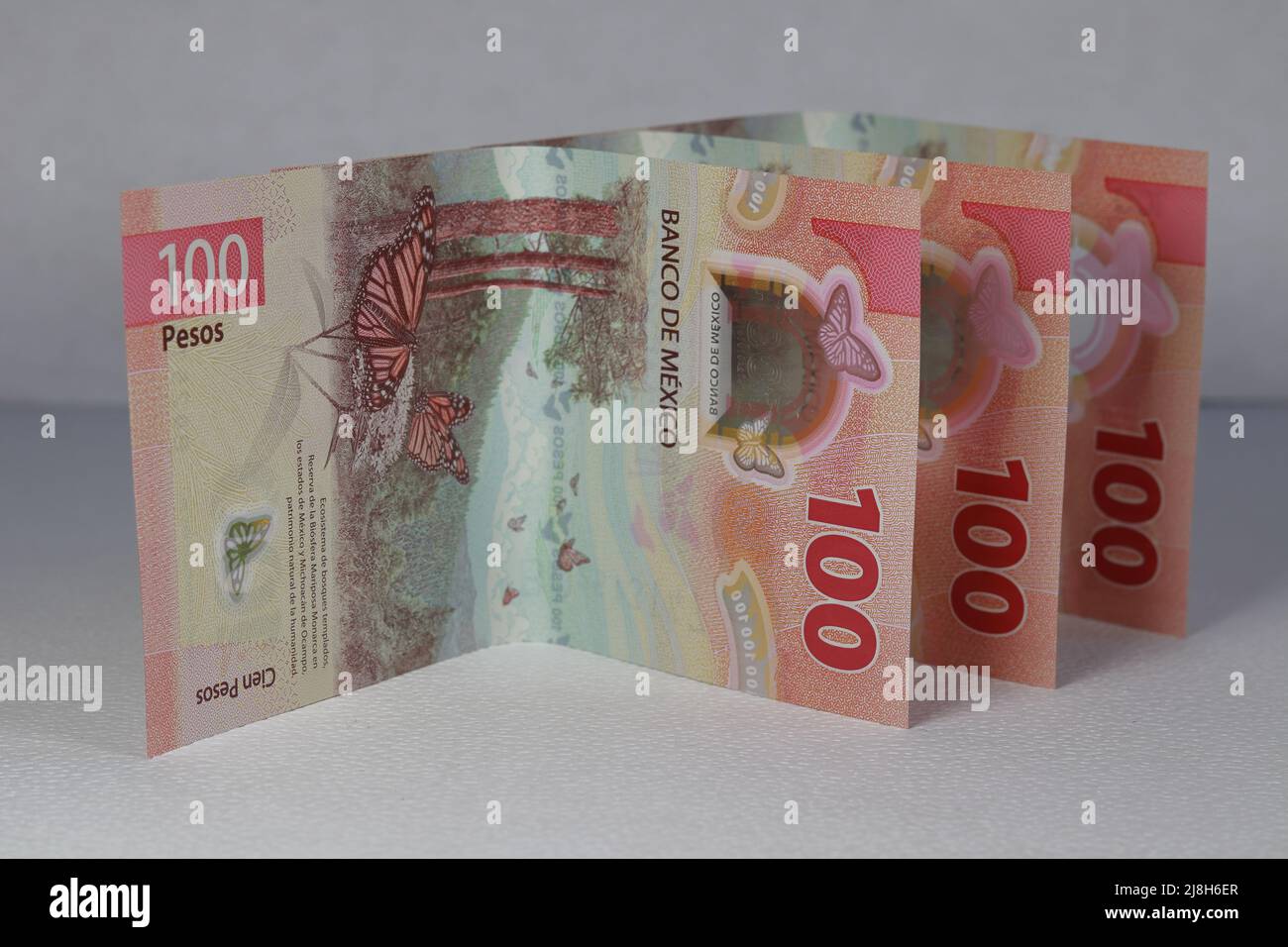 Nouveau billet de banque mexicain d'une centaine de peso Banque D'Images